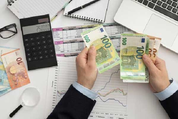 华检医疗于1月15日斥资31.98万港元回购14.5万股